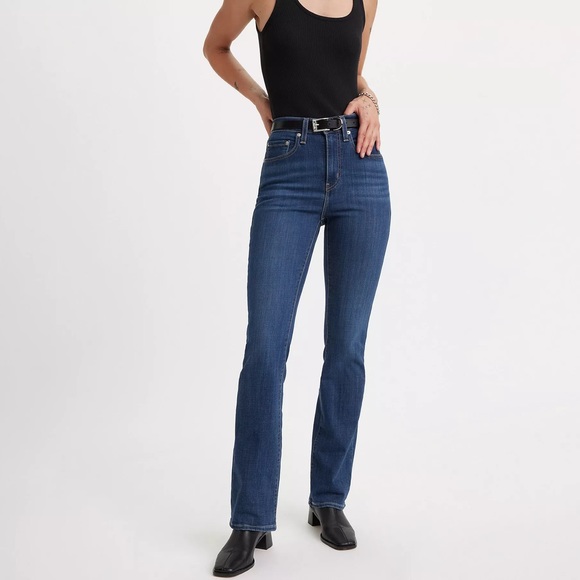 Levi’s Boot Cut - Picture 5 of 7